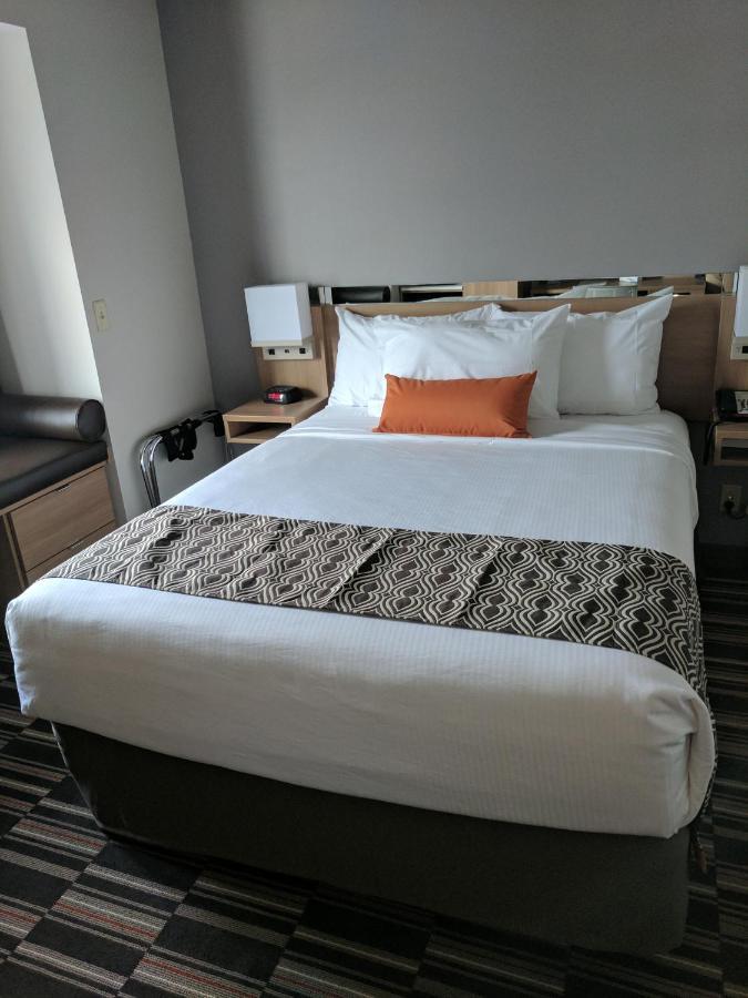 Microtel Inn & Suites By Wyndham Кларион Екстериор снимка