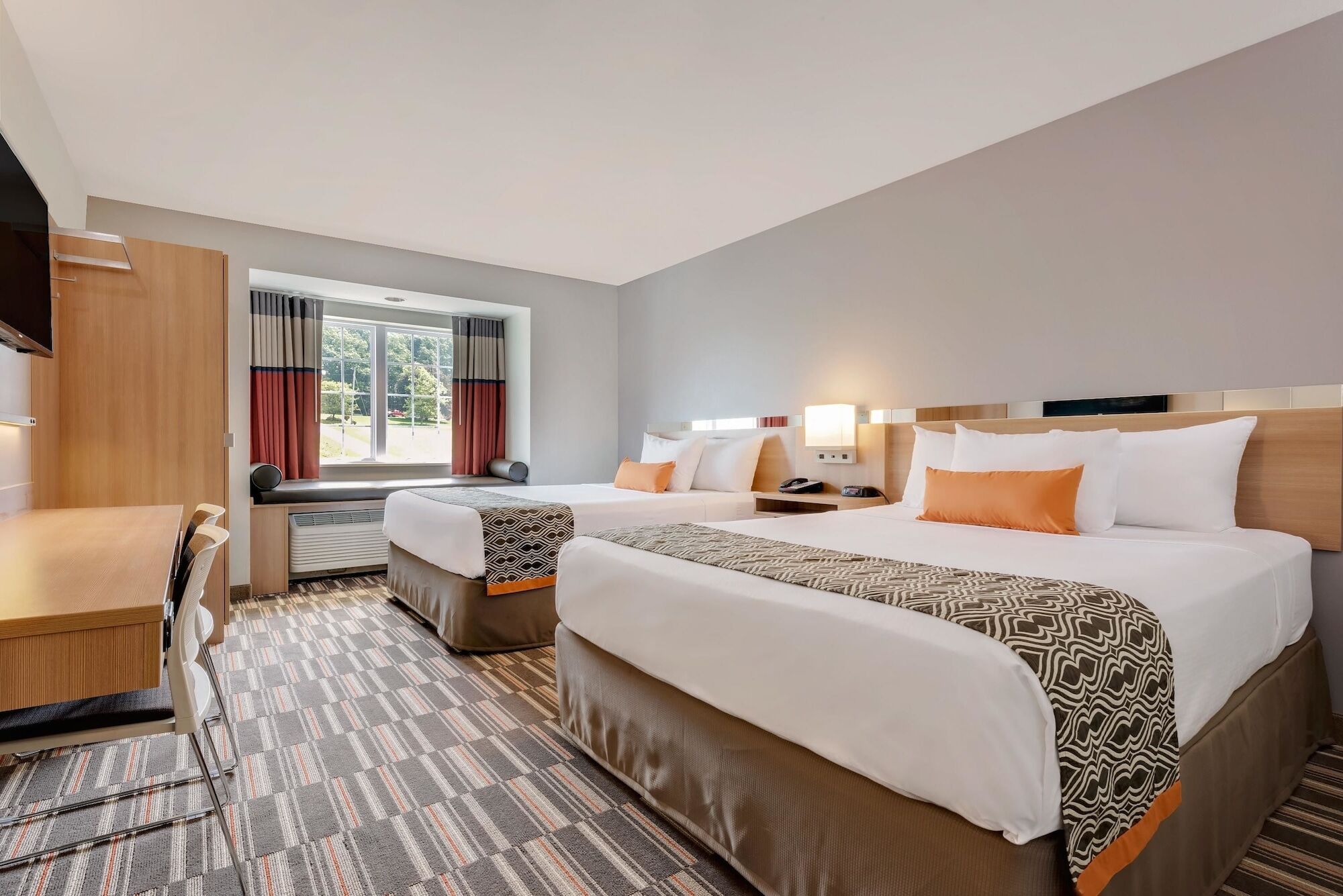 Microtel Inn & Suites By Wyndham Кларион Екстериор снимка